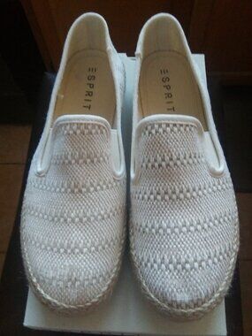 New Esprit Nadine size 8.5